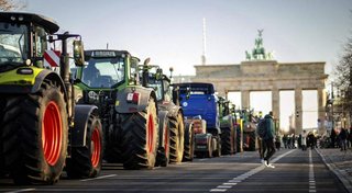 Fuori dal coro Germania: sciopero degli agricoltori 2024x00