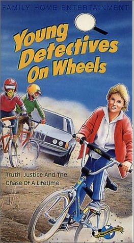 Young detectives on wheels