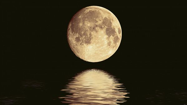 Moon: illuminati dalla luna - e1