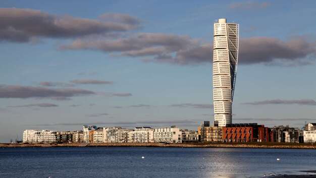 Vertical city sweden - turning torso ep.
